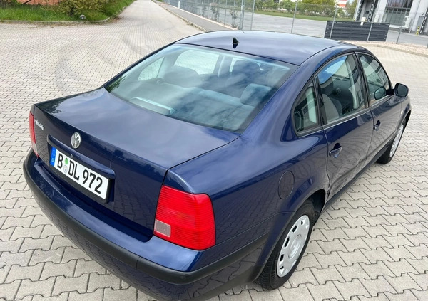 Volkswagen Passat cena 3500 przebieg: 188161, rok produkcji 2000 z Świdnica małe 301